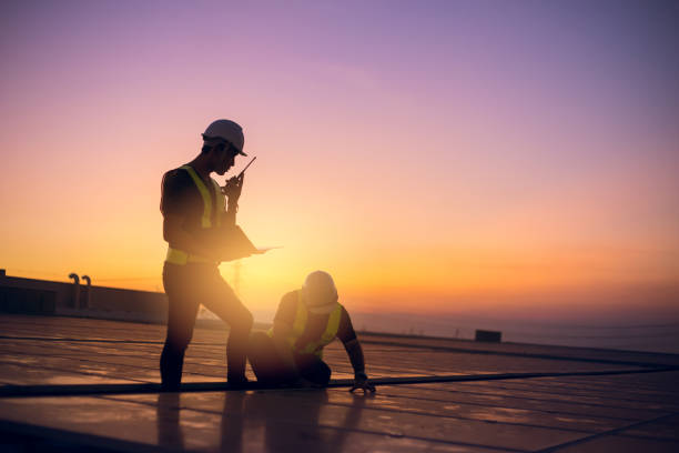 Best Commercial Roofing Services  in Lla Lla East, WA