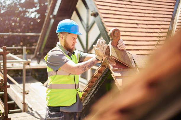 Best Metal Roofing Contractor  in Lla Lla East, WA